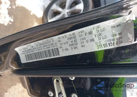 2019 Jeep Cherokee Limited 4X4 z USA, uszkodzony, nr VIN 1C4PJMDX1KD394663